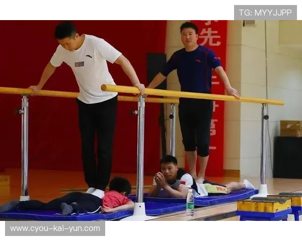 举重学院完善青少年训练日志的标准化与反馈流程，举重训练计划